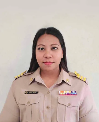 นางสาววดีรัตน์ จันทร์นุ่น