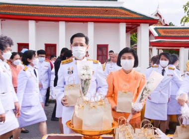 ร่วมพิธีเจริญพระพุทธมนต์และพิธีตักบาตร พระสงฆ์ 67 รูป ... พารามิเตอร์รูปภาพ 11