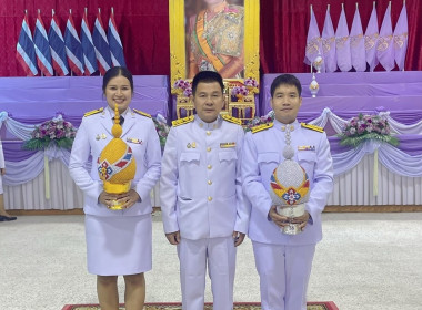 พิธีถวายราชสักการะและวางพานพุ่ม จุดเทียนถวายพระพรชัยมงคล ... พารามิเตอร์รูปภาพ 3