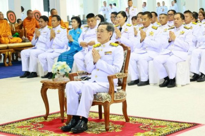 พิธีเจริญพระพุทธมนต์ ทำบุญตักบาตร เฉลิมพระเกียรติ ... พารามิเตอร์รูปภาพ 1