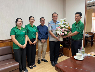 สำนักงานสหกรณ์จังหวัดลพบุรีร่วมแสดงความยินดีต่อรองผู้ว่าราชการจังหวัดลพบุรี (นายประยูร ศิริวรรณ) เนื่องในโอกาสที่เข้ารับตำแหน่งใหม่ ... พารามิเตอร์รูปภาพ 1