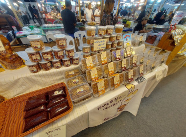 ร่วมพิธีเปิดงานการจัดงานโครงการ OTOP สร้างสุขสู่ชุมชน พารามิเตอร์รูปภาพ 10