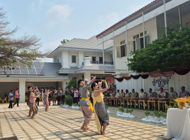 สำนักงานสหกรณ์จังหวัดลพบุรี ร่วมพิธีสรงน้ำพระพุทธรูป ... พารามิเตอร์รูปภาพ 2