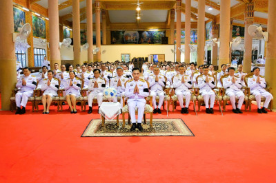 พิธีเจริญพระพุทธมนต์และทำบุญตักบาตรเฉลิมพระเกียรติสมเด็จพระเจ้าลูกยาเธอ เจ้าฟ้าทีปังกรรัศมีโชติ มหาวชิโรตตมางกูร สิริวิบูลยราชกุมาร เนื่องในโอกาสวันคล้ายวันประสูติ ๒๙ เมษายน ๒๕๖๙ ... พารามิเตอร์รูปภาพ 1